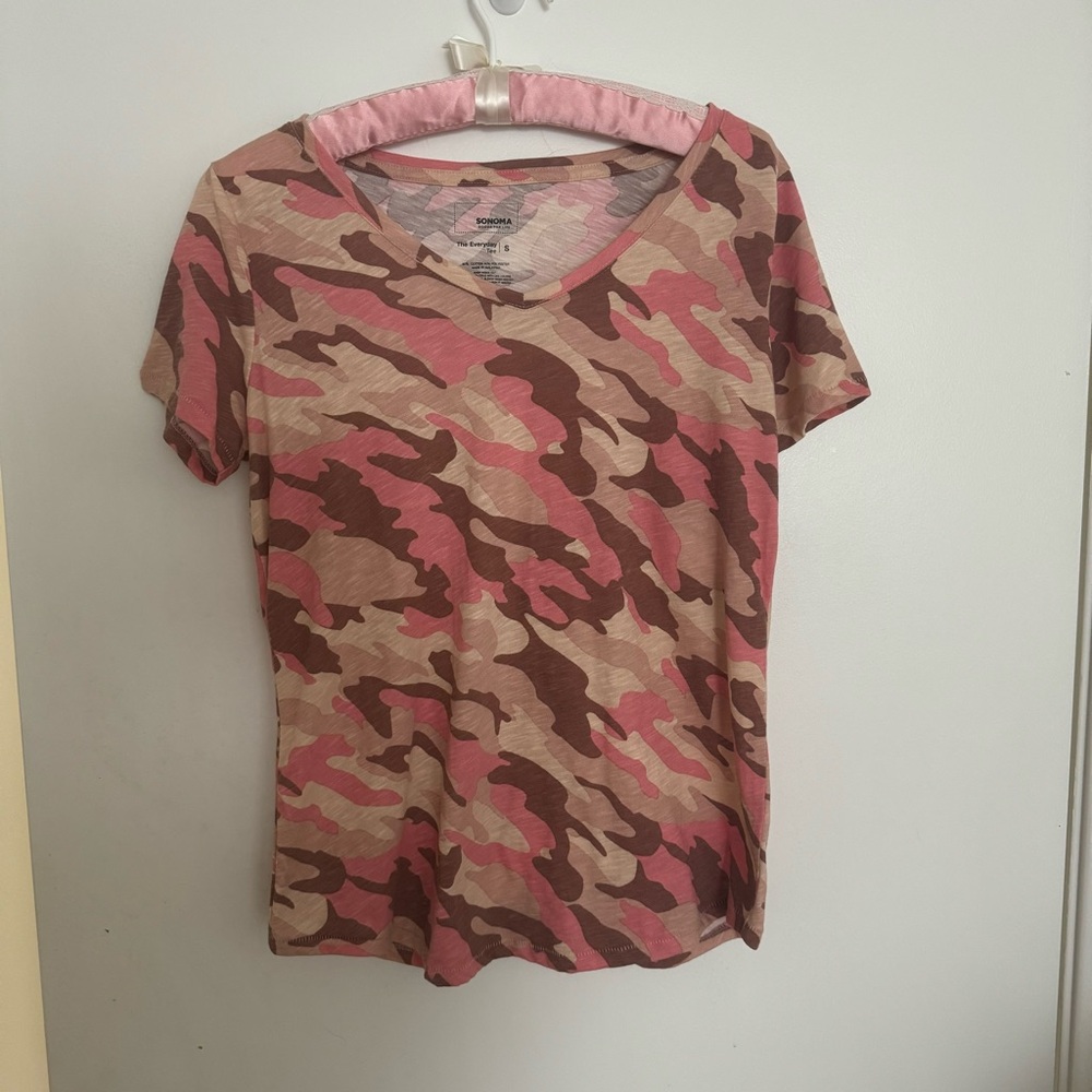 Sonoma The EverydayTee in pink camo